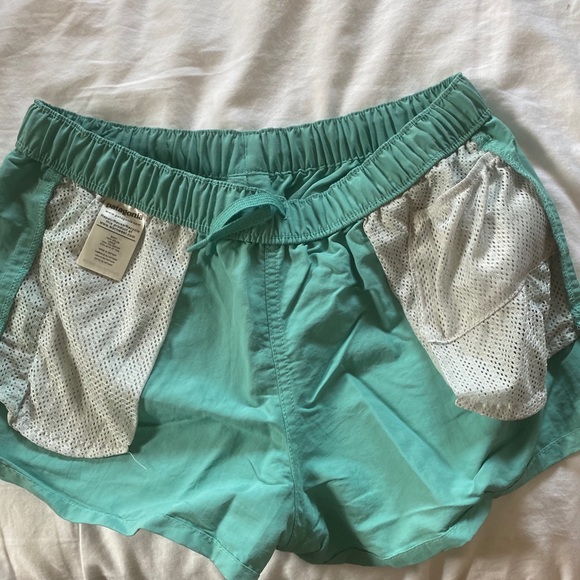SOLD ‼️Patagonia women’s barely baggies short - Picture 5 of 5